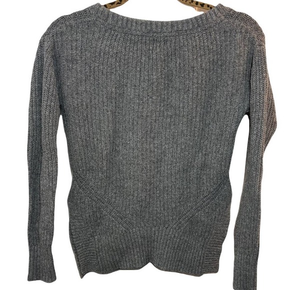 Toms cable knit Sweater size Small - Picture 2 of 3